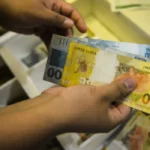 Rendimento médio dos brasileiros atinge recorde de R$ 3.270 no 4º trimestre de 2024